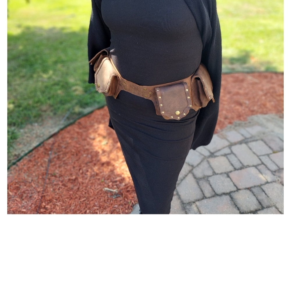 Brown Leather Belt with Pouches - Picture 2 of 5